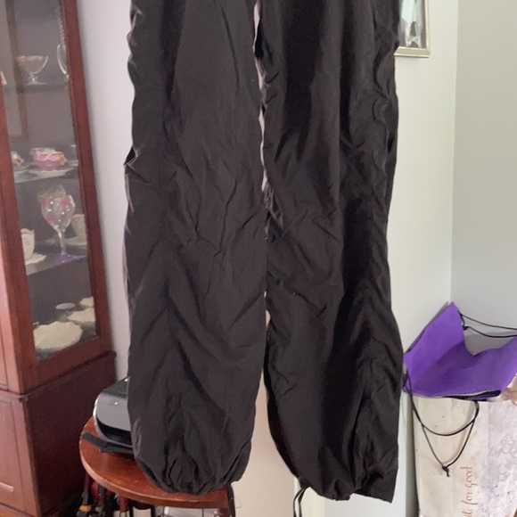 LULULEMON full length studio pant (older model) - Picture 7 of 7